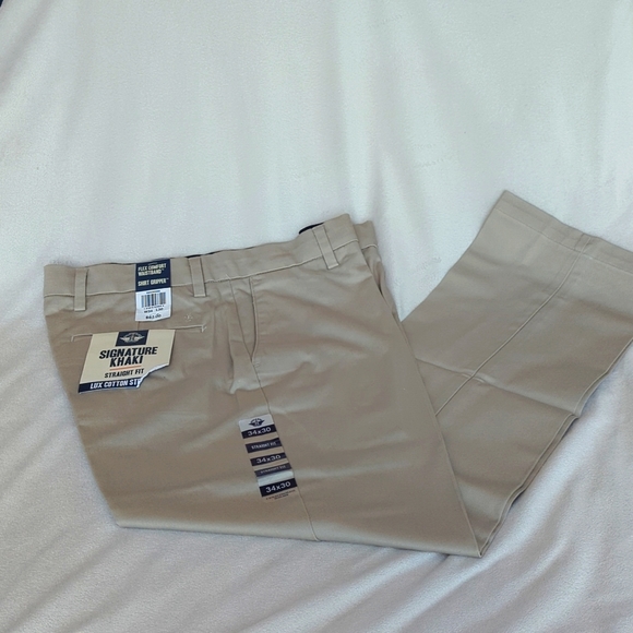 DOCKERS | Men's Straight Fit Signature Khaki Pants Lux Cotton Stretch - Picture 1 of 9